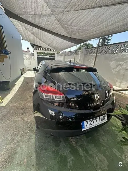Usado Renault Mégane III Dynamique 110 CV (80 kW) 2011 Negro Berlina