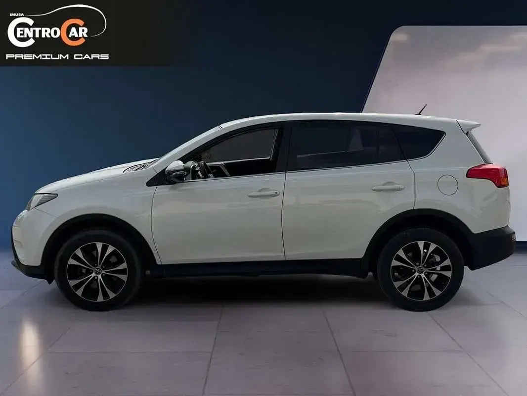 Usado Toyota RAV4 Advance 124 CV (91 kW) 2015 Blanco SUV