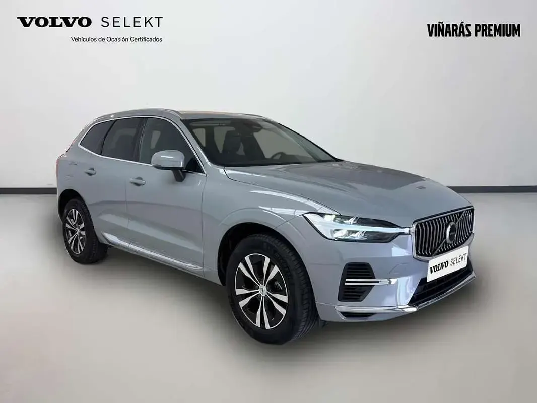 Usado Volvo XC60 Core 349 CV (256 kW) 2025 Gris SUV