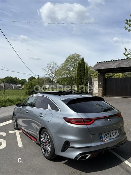 Usado Kia ProCeed GT 204 CV (150 kW) 2020 Gris / plata Familiar