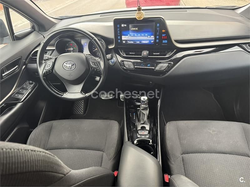 Usado Toyota C-HR Advance 122 CV (89 kW) 2019 Gris / plata SUV