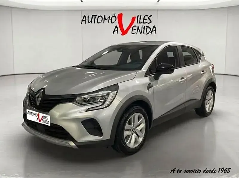 Usado Renault Captur Evolution 160 CV (117 kW) 2022 Gris / plata SUV