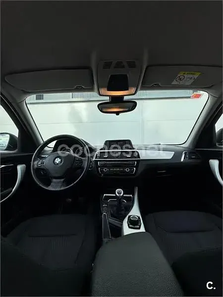 Usado BMW 118 150 CV (110 kW) 2019 Negro Berlina