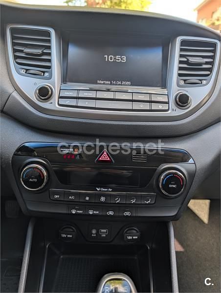 Usado Hyundai Tucson 115 CV (84 kW) 2016 Gris / plata SUV