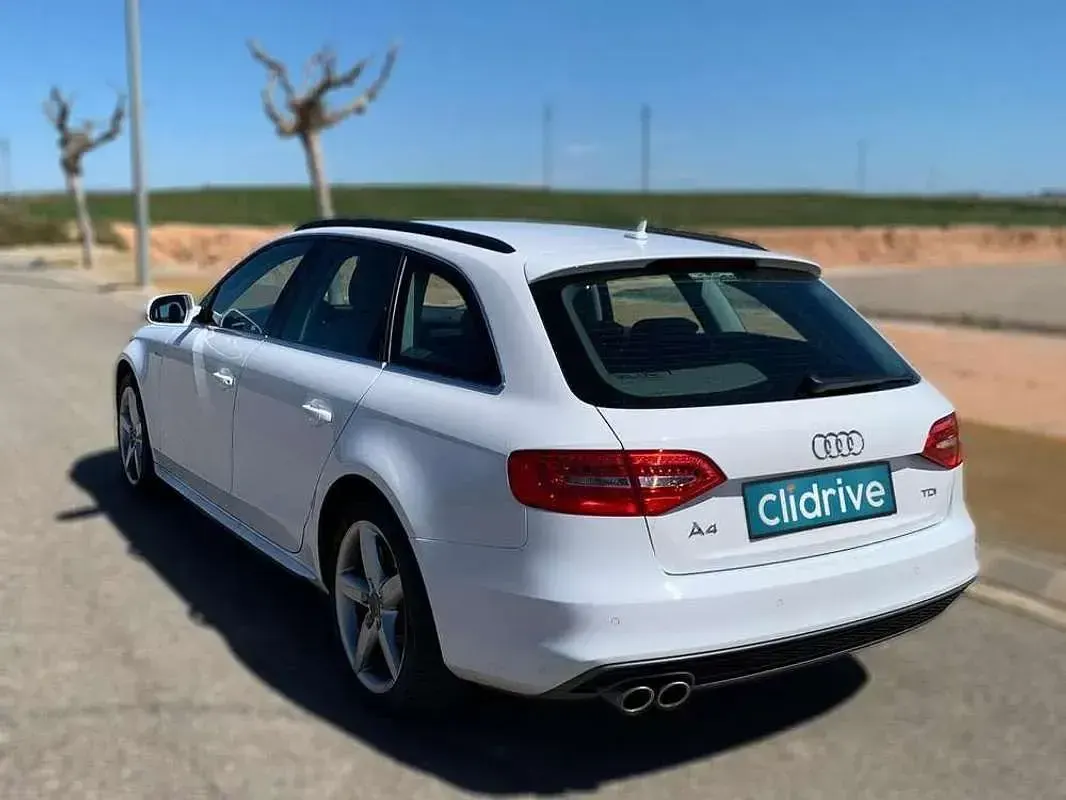 Usado Audi A4 Premium 150 CV (110 kW) 2015 Blanco Familiar