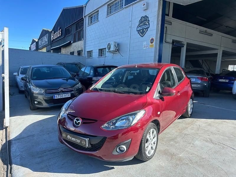 Usado Mazda 2 Style 86 CV (63 kW) 2011 Rojo Utilitario