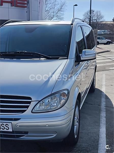 Usado Mercedes Viano 204 CV (150 kW) 2010 Gris / plata Monovolumen