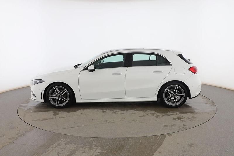Usado Mercedes A200 AMG line 150 CV (110 kW) 2021 Blanco Utilitario