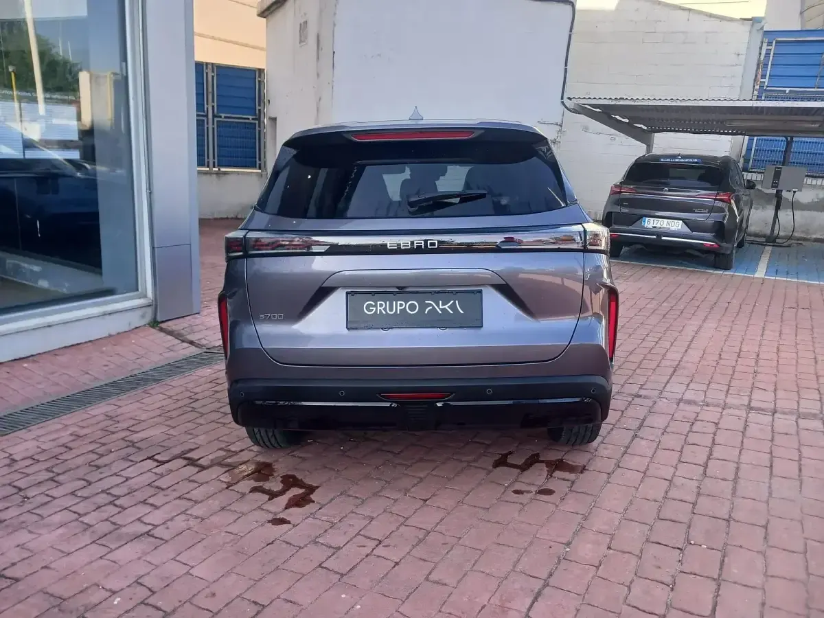 Usado Ebro s700 347 CV (255 kW) 2025 Gris / plata SUV