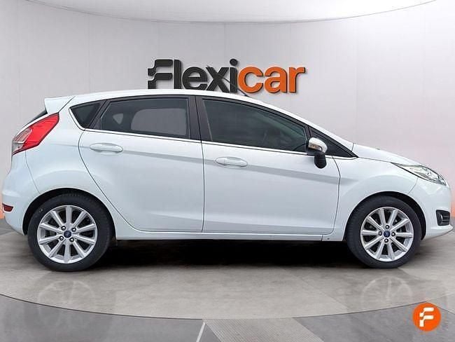 Usado Ford Fiesta Trend 100 CV (73 kW) 2016 Blanco