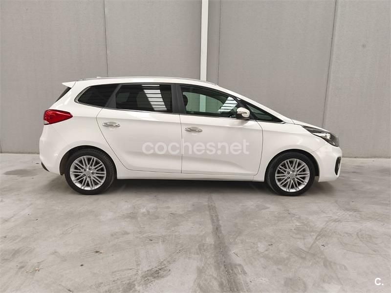 Usado Kia Carens 115 CV (84 kW) 2017 Blanco Monovolumen