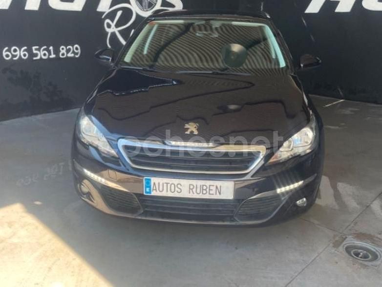 Usado Peugeot 308 SW Active 120 CV (88 kW) 2016 Azul Familiar