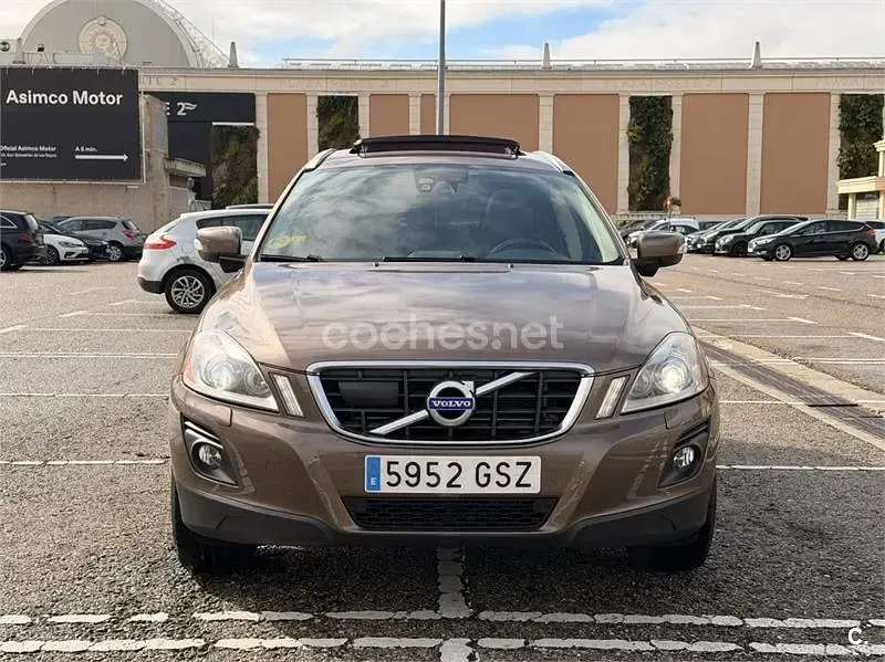 Usado Volvo XC60 Summum 205 CV (150 kW) 2010 Marrón SUV