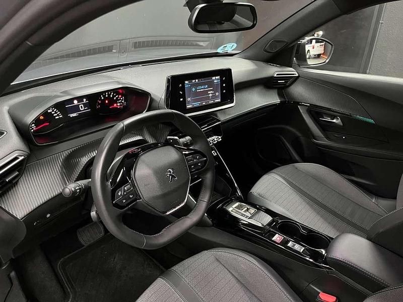 Usado Peugeot 2008 Allure 131 CV (96 kW) 2023 Gris SUV