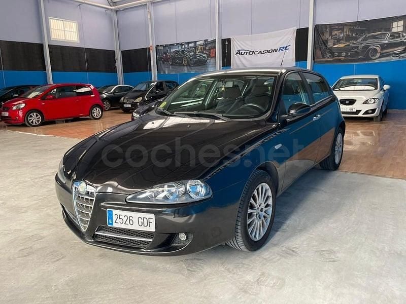 Usado Alfa Romeo 147 Progression 120 CV (88 kW) 2008 Negro Utilitario