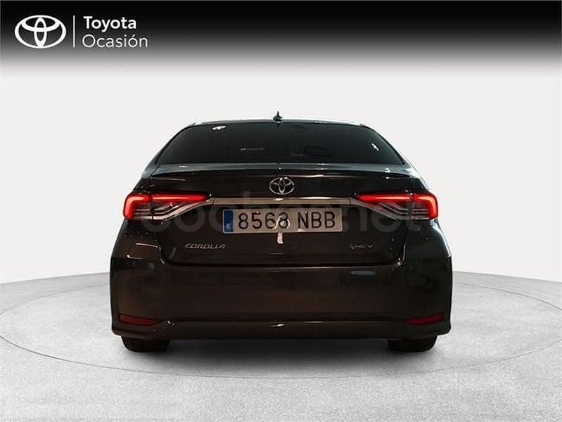 Usado Toyota Corolla Edition 140 CV (102 kW) 2025 Gris / plata Berlina