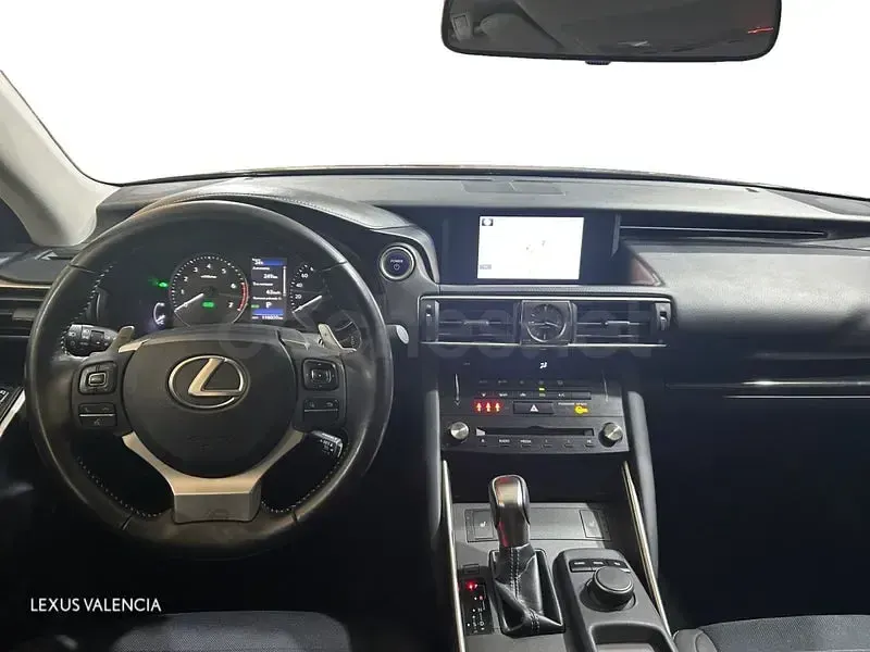 Usado Lexus IS300h Business Edition 223 CV (164 kW) 2019 Negro Berlina