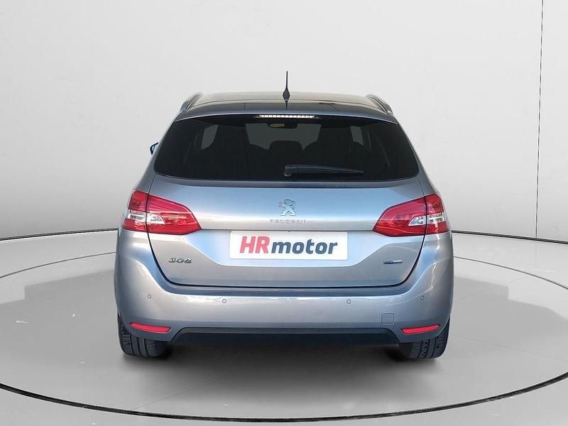Usado Peugeot 308 Allure 131 CV (96 kW) 2017 Gris Berlina