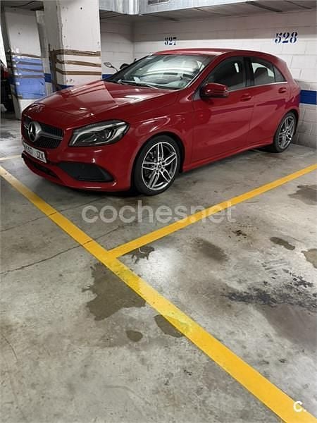 Usado Mercedes GLA180 AMG line 122 CV (89 kW) 2017 Rojo SUV