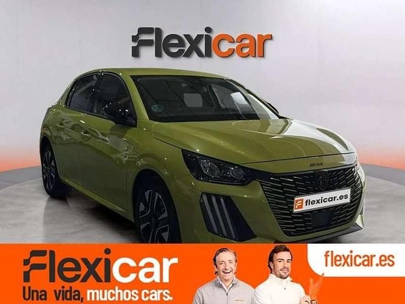 Usado Peugeot 208 Allure 101 CV (74 kW) 2025 Verde Utilitario