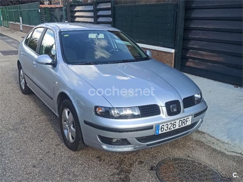 Gris / plata Usado 2005 Seat Leon Berlina | 3400 € (Precio justo) - Imagen 1/3