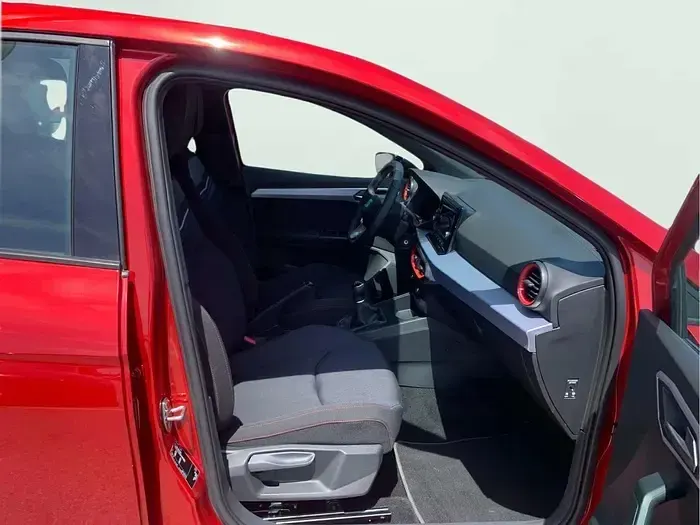 Usado Seat Ibiza FR 115 CV (84 kW) 2024 Rojo Utilitario