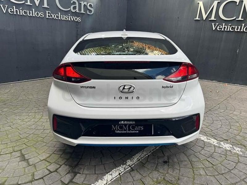 Usado Hyundai Ioniq 141 CV (103 kW) 2018 Blanco Utilitario