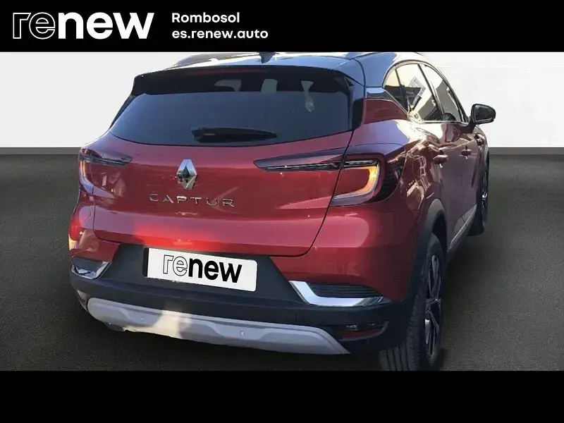 Usado Renault Captur Techno 90 CV (66 kW) 2024 Rojo SUV
