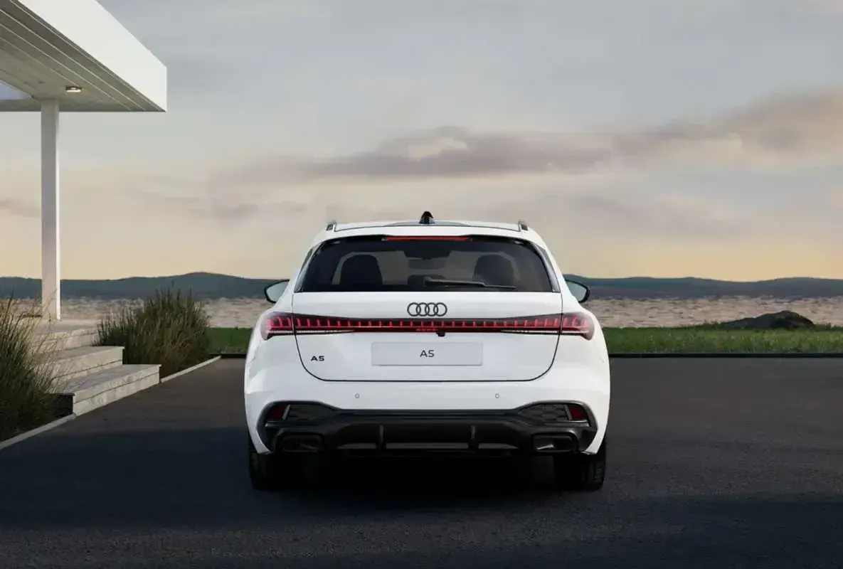 Nuevo Audi A5 Ambiente 204 CV (150 kW) 2026 Blanco Familiar