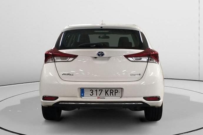 Usado Toyota Auris Hybrid Business Edition 136 CV (100 kW) 2018