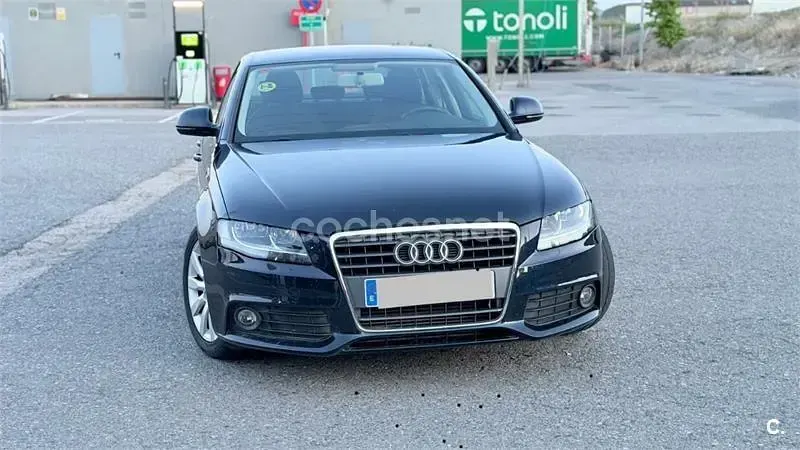 Usado Audi A4 143 CV (105 kW) 2008 Azul Berlina
