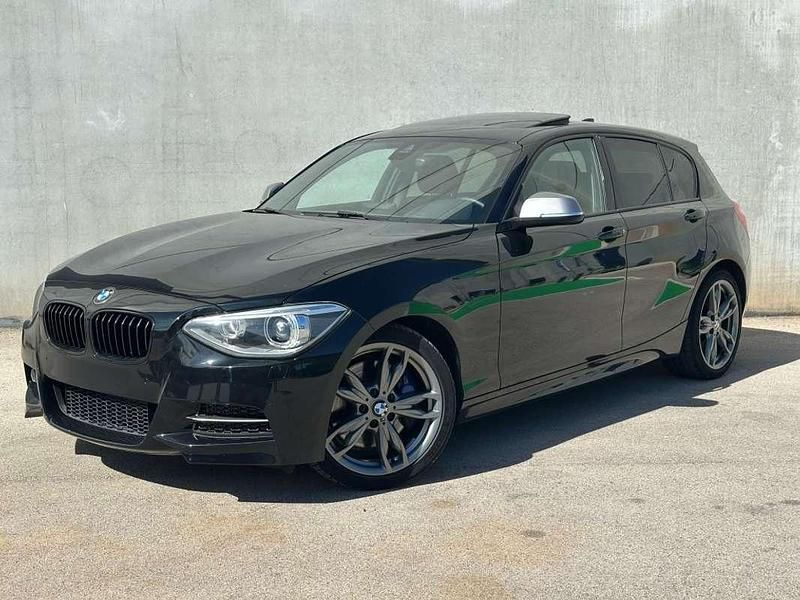 Negro Usado 2014 BMW M135 Comfort Edition Utilitario | 21.500 € (Precio justo) - Imagen 1/4
