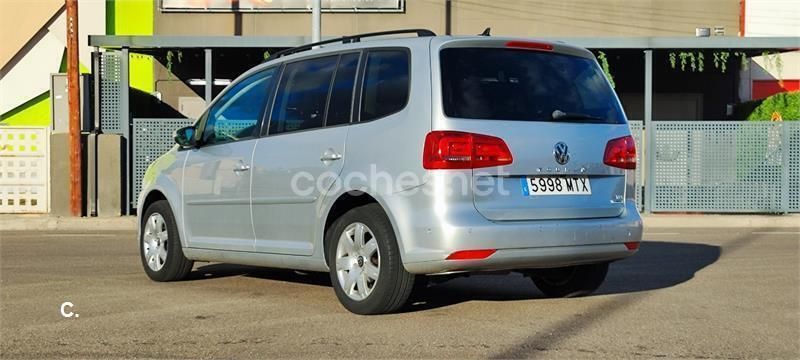Usado VW Touran Advance 105 CV (77 kW) 2015 Etiqueta c (verde) Monovolumen