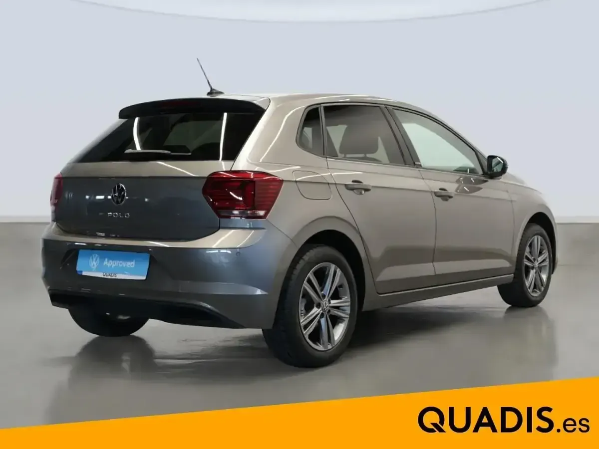 Käytetty VW Polo United 110 HP (80 kW) 2021 Harmaa Viistoperä