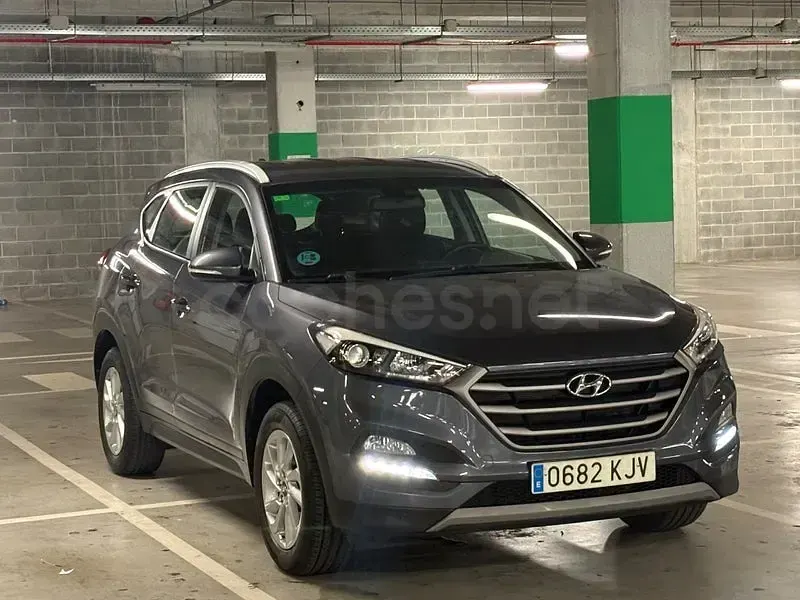 Usado Hyundai Tucson 131 CV (96 kW) 2018 Gris / plata SUV