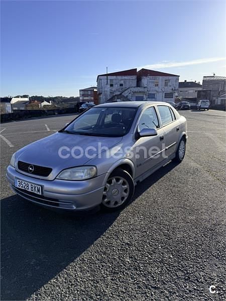 Usado Opel Astra Comfort 100 CV (73 kW) 2001 Gris / plata Berlina