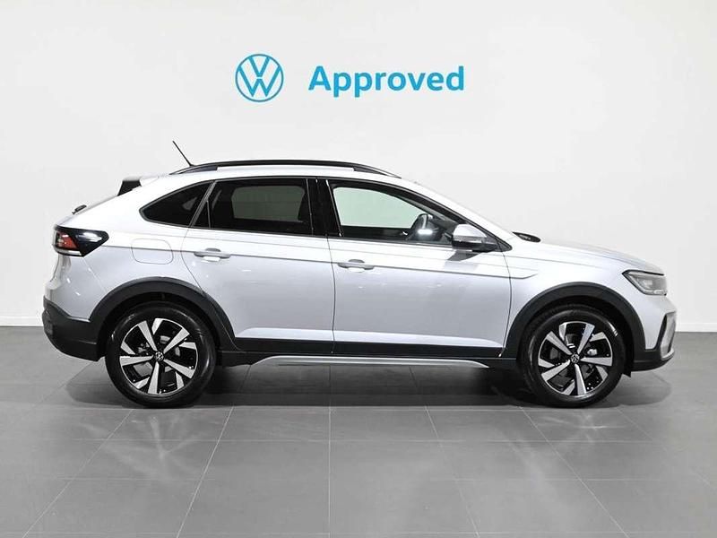 Usado VW Taigo 116 CV (85 kW) 2024 Plateado SUV