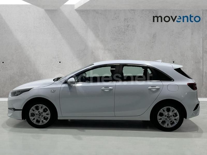 Używany Kia Ceed 136 KM (100 kW) 2023 Biały Hatchback