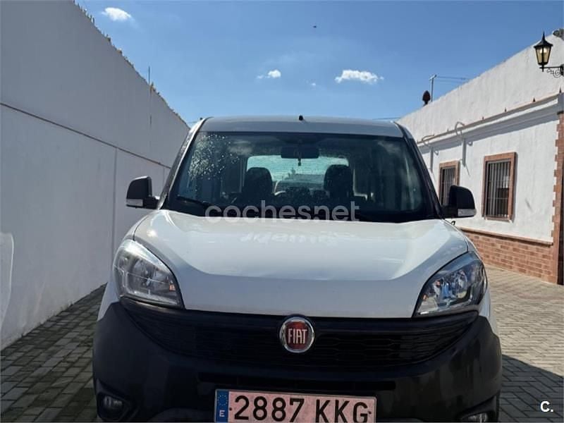 Usado Fiat Doblò Active 90 CV (66 kW) 2015 Blanco Monovolumen
