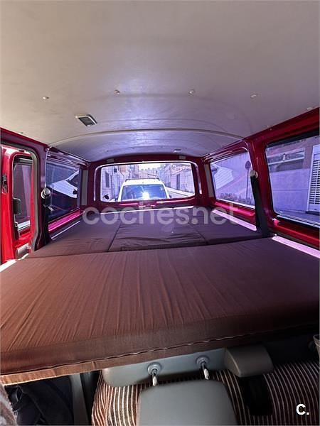 Rojo Usado 2009 VW T5 Van | 12.500 € - Imagen 1/4