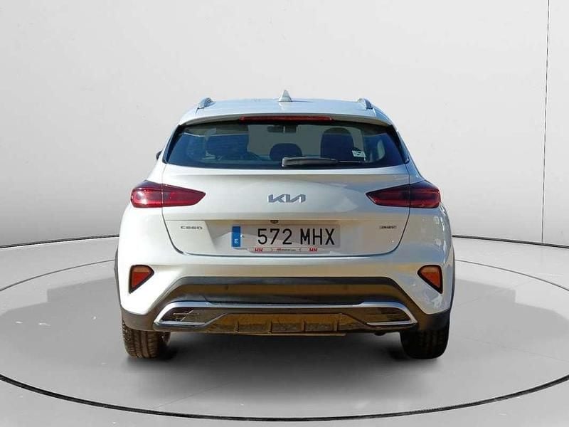 Usado Kia XCeed 143 CV (105 kW) 2023 Blanco SUV