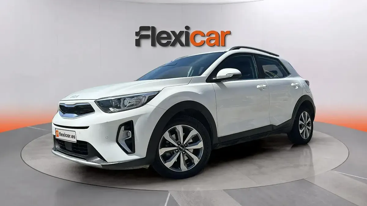 Usado Kia Stonic Plus 84 CV (61 kW) 2022 Blanco SUV