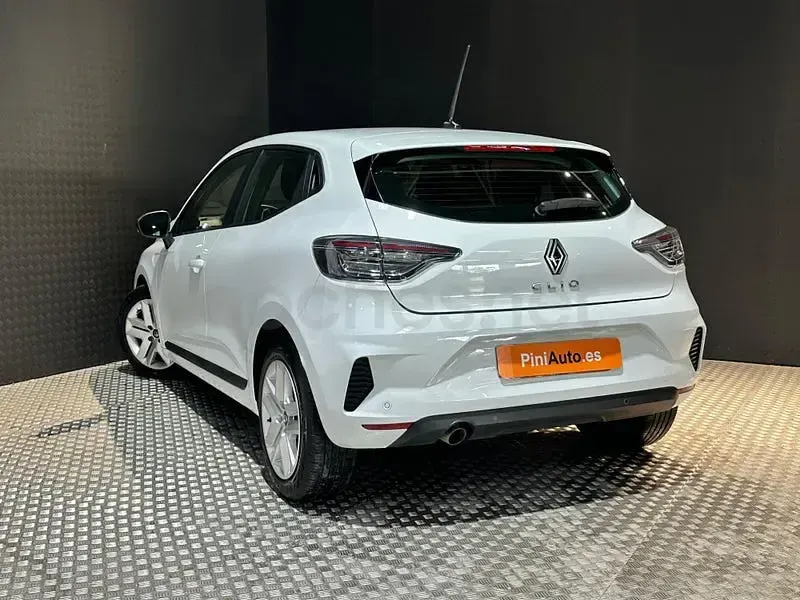 Usado Renault Clio V Techno 90 CV (66 kW) 2024 Blanco Berlina