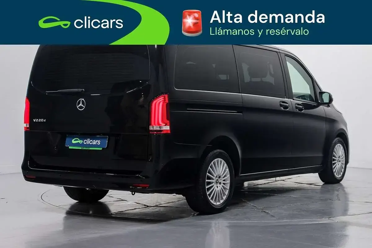 Usado Mercedes V220 163 CV (119 kW) 2023 Negro Monovolumen