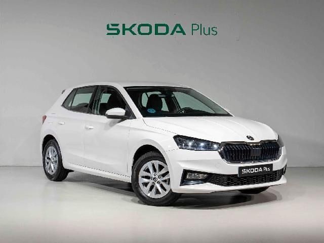 Blanco Usado 2024 Skoda Fabia Selection Coupe | 17.900 € - Imagen 1/4