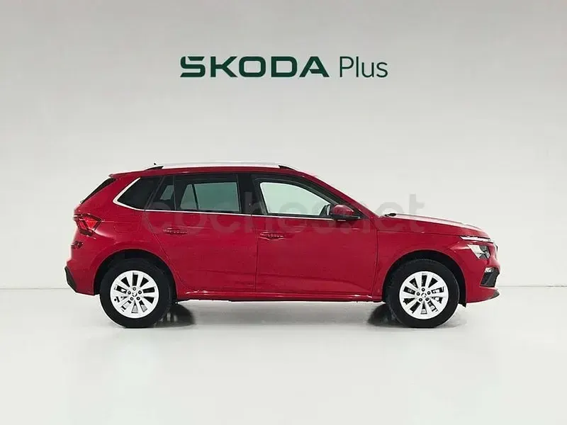 Usado Skoda Kamiq Selection 95 CV (69 kW) 2024 Rojo SUV