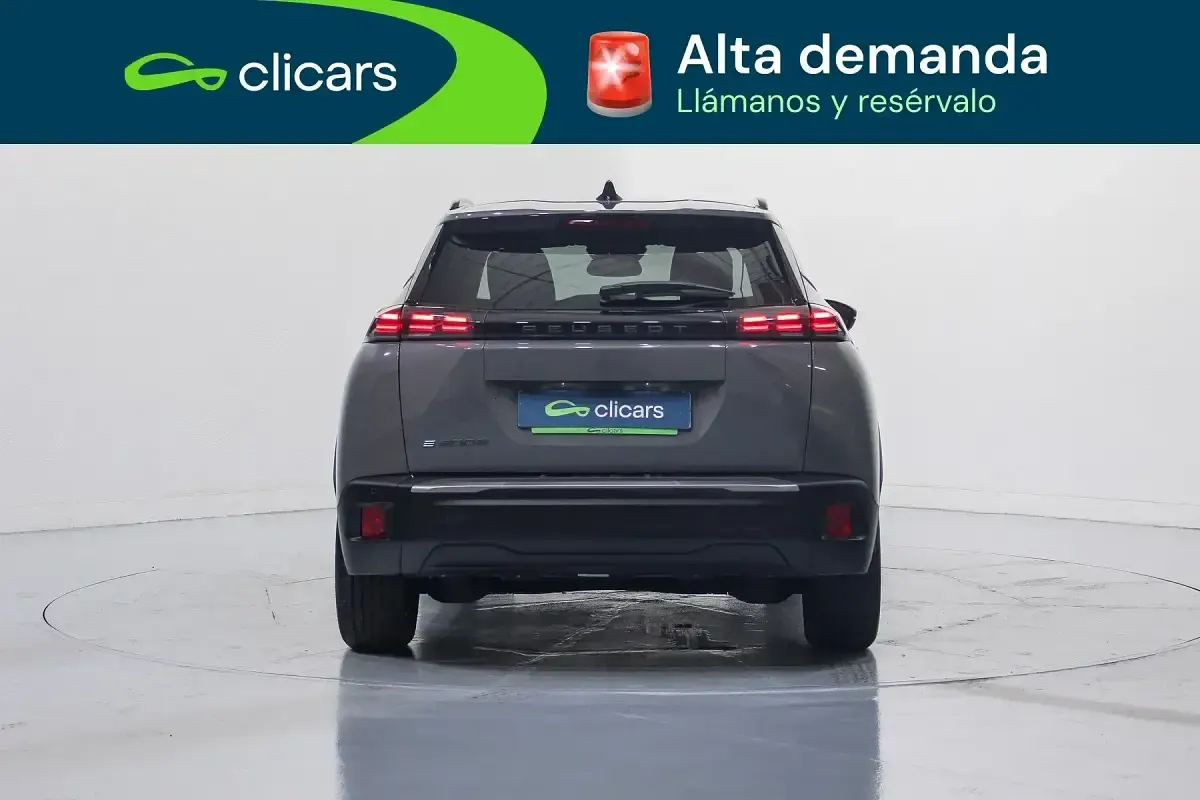 Usado Peugeot e-2008 Allure 114 kW (156 CV) 2025 Gris SUV