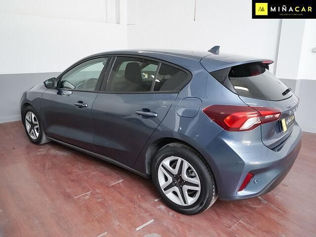 Usado Ford Focus Trend 120 CV (88 kW) 2022 Azul Berlina