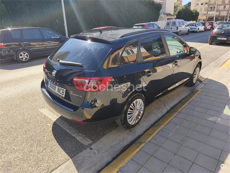 Usado Seat Ibiza ST Reference 75 CV (55 kW) 2012 Negro Familiar