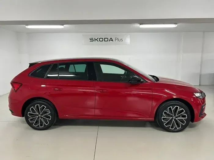 Nuevo Skoda Scala 115 CV (84 kW) 2025 Rojo Utilitario